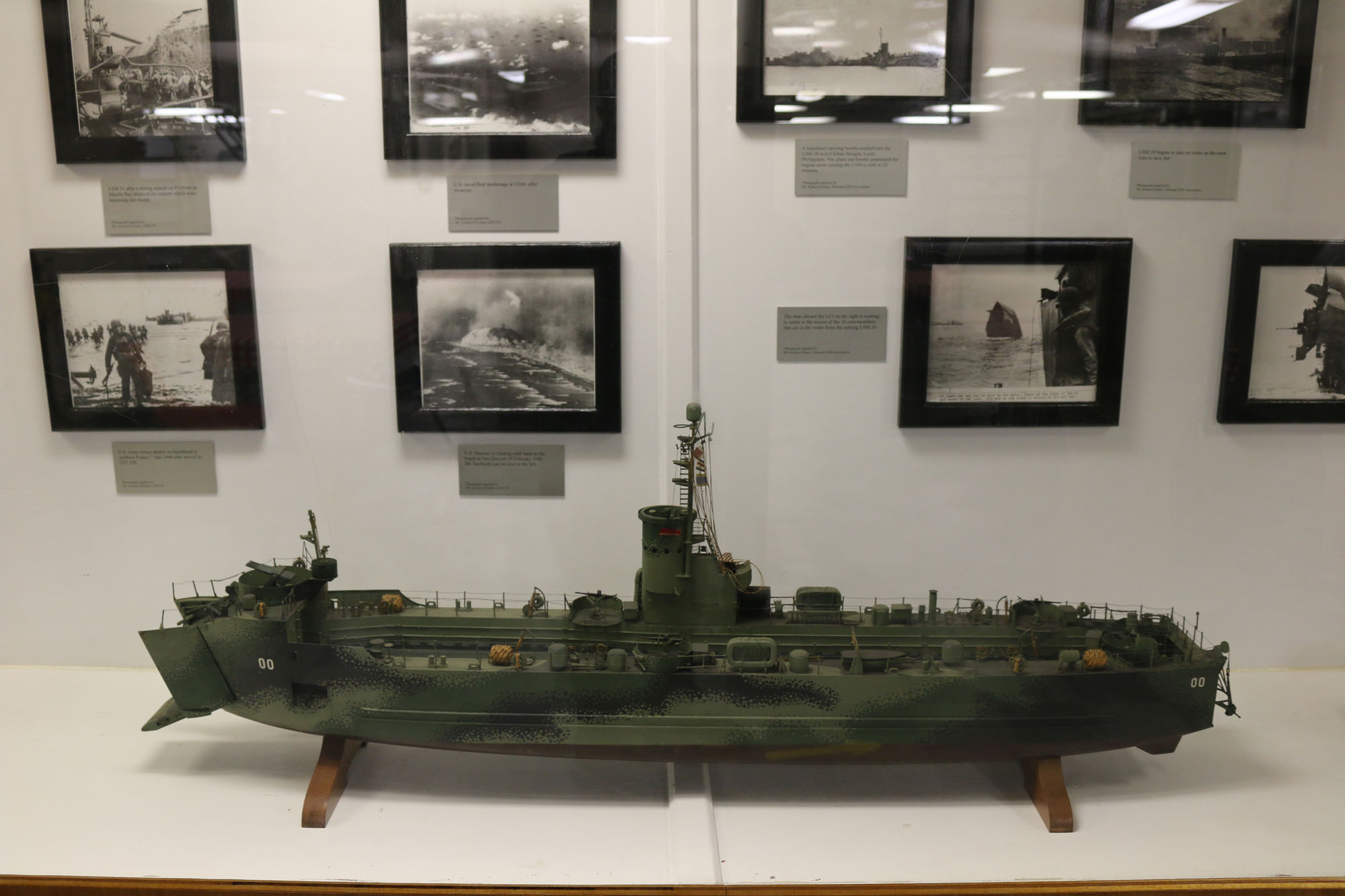 USS Yorktown photo 18
